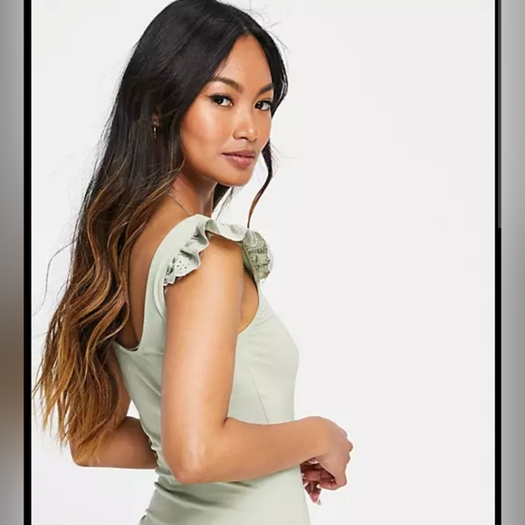 Vera Moda- Bodysuit Minty green- Vero Moda Ruffle Sleeve Green bodysuit - Picture 6 of 7